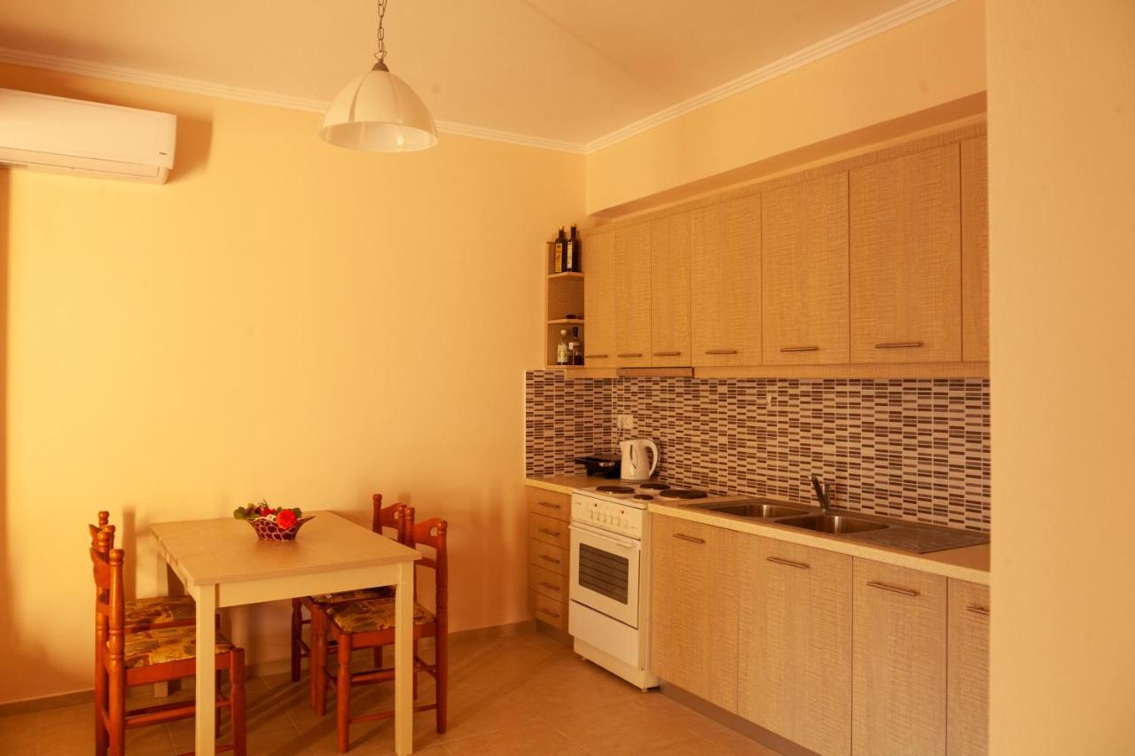 Tsoutsis Apartments Marandokhórion Buitenkant foto