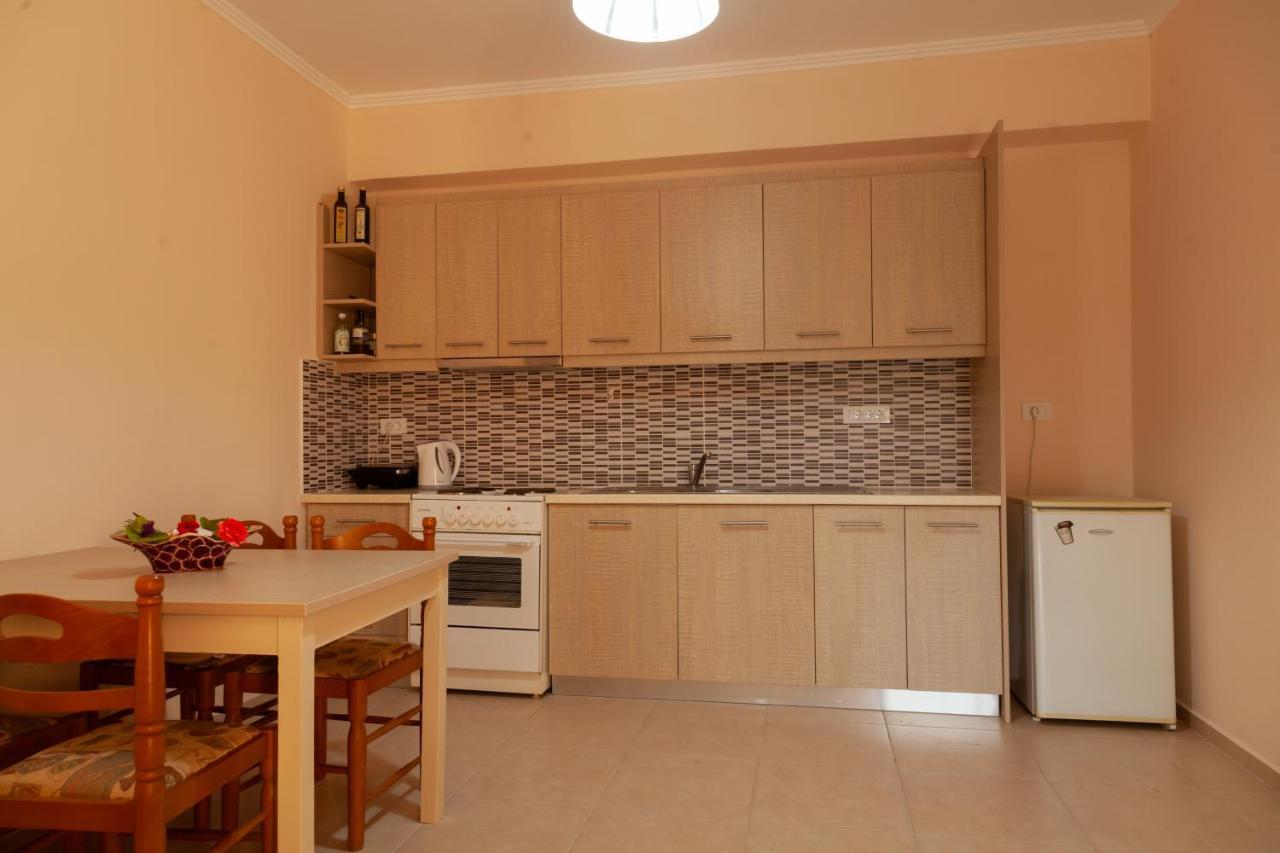 Tsoutsis Apartments Marandokhórion Buitenkant foto