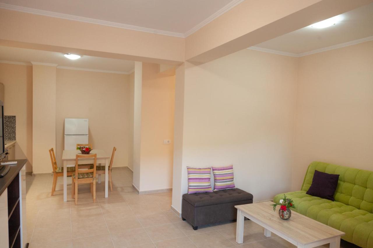 Tsoutsis Apartments Marandokhórion Buitenkant foto